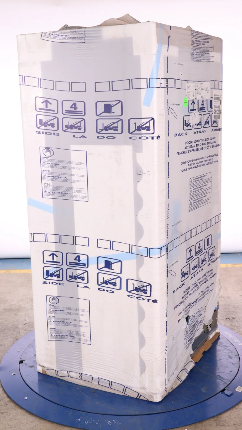 36 IN 22.6 CU FT Counter-Depth French Door Refrigerator A940