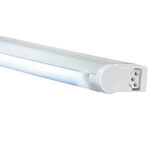24 Watt Adjustable High-Output Undercabinet Light C7940