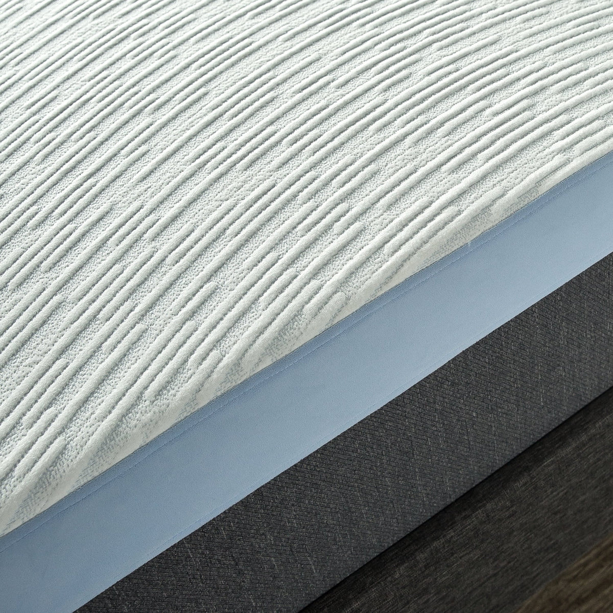 12 Gel Memory Foam Mattress Queen Q1006