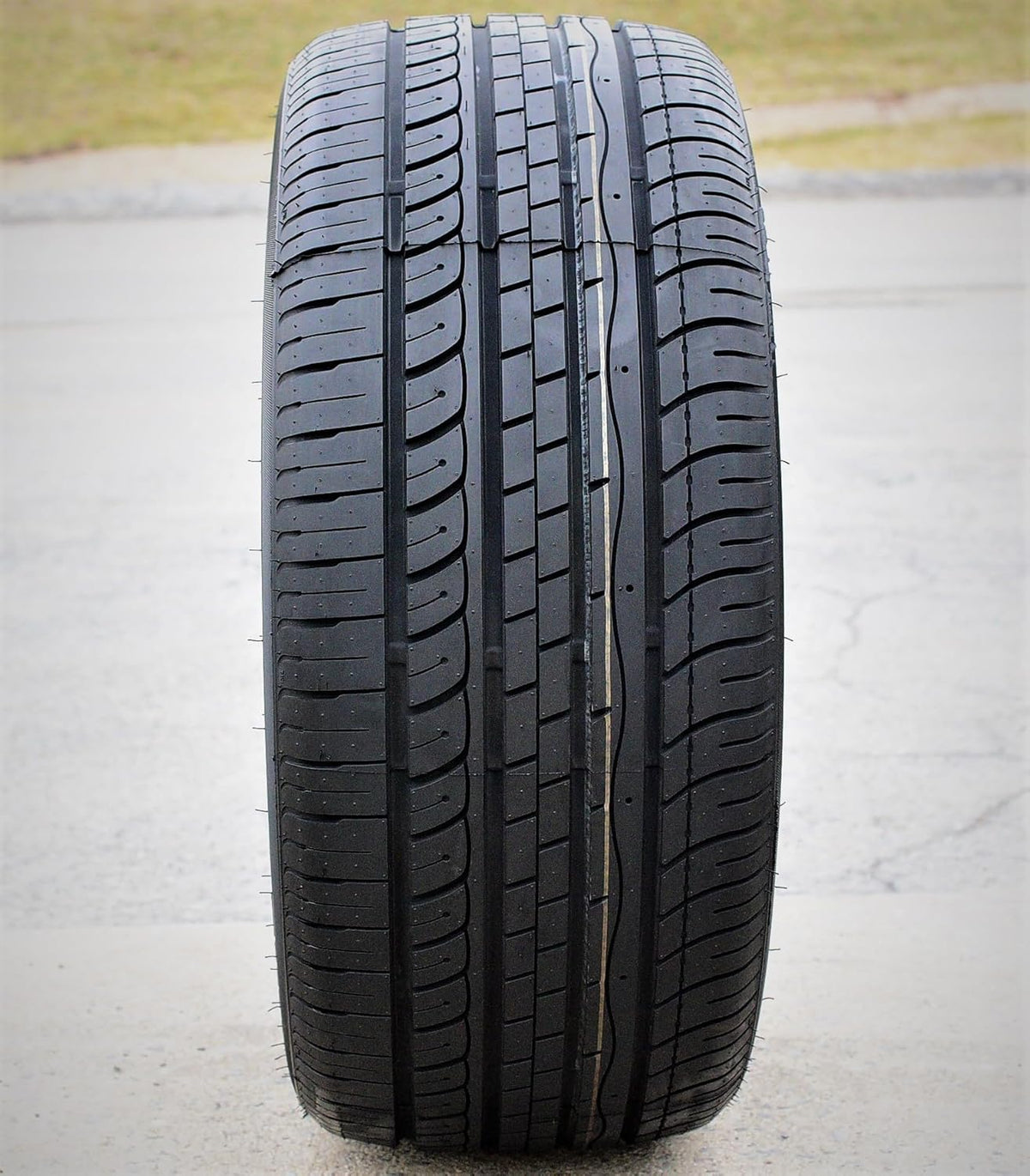 235/55R19 105V XL Passenger Tire M820