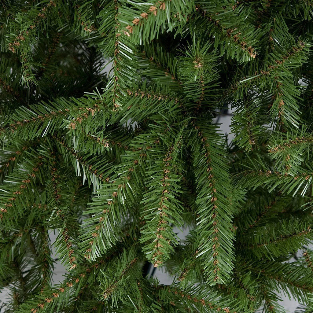 7.5 ft. Unlit Artificial Christmas Tree F3887