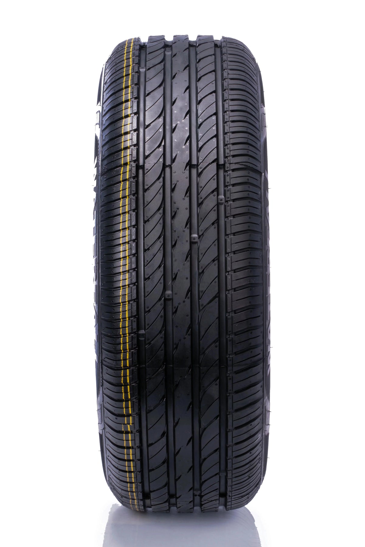 225/60R18 100V All Season Tire X48408