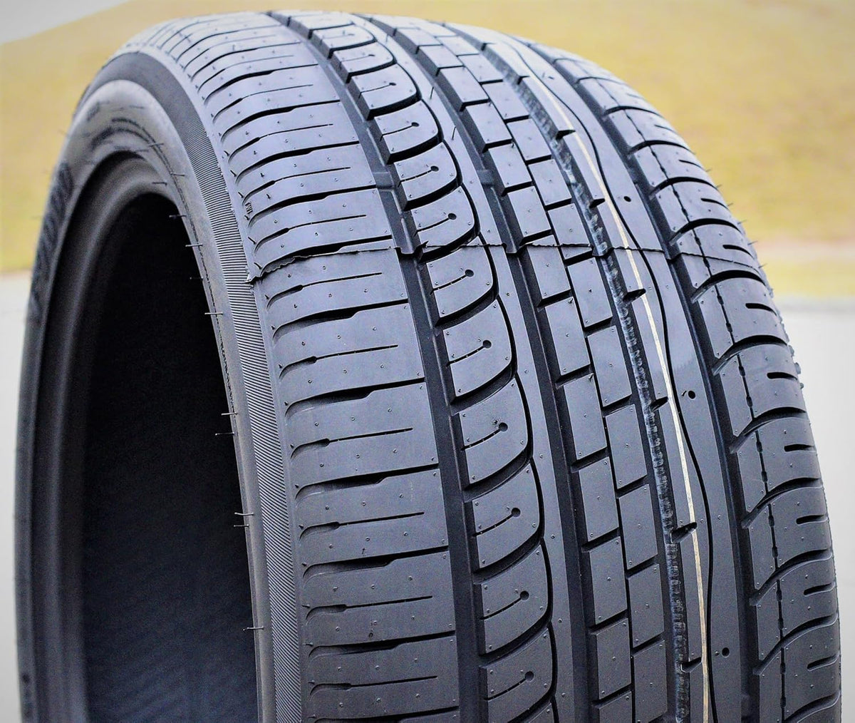 235/55R19 105V XL Passenger Tire M820
