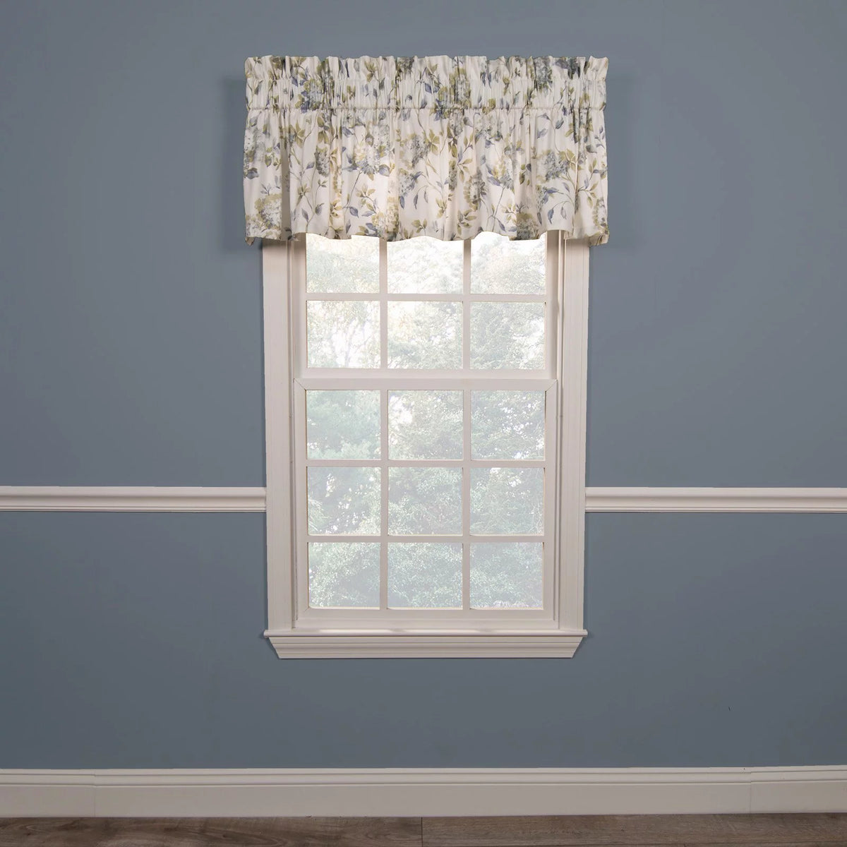 Tailored Valance V38839