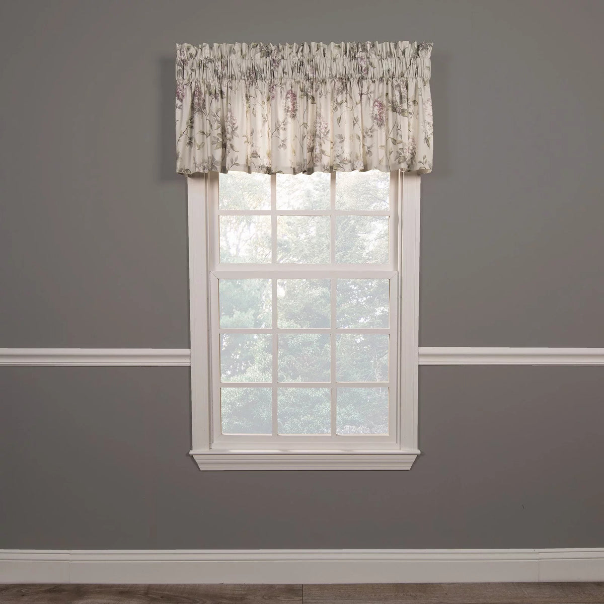 Tailored Valance V38839